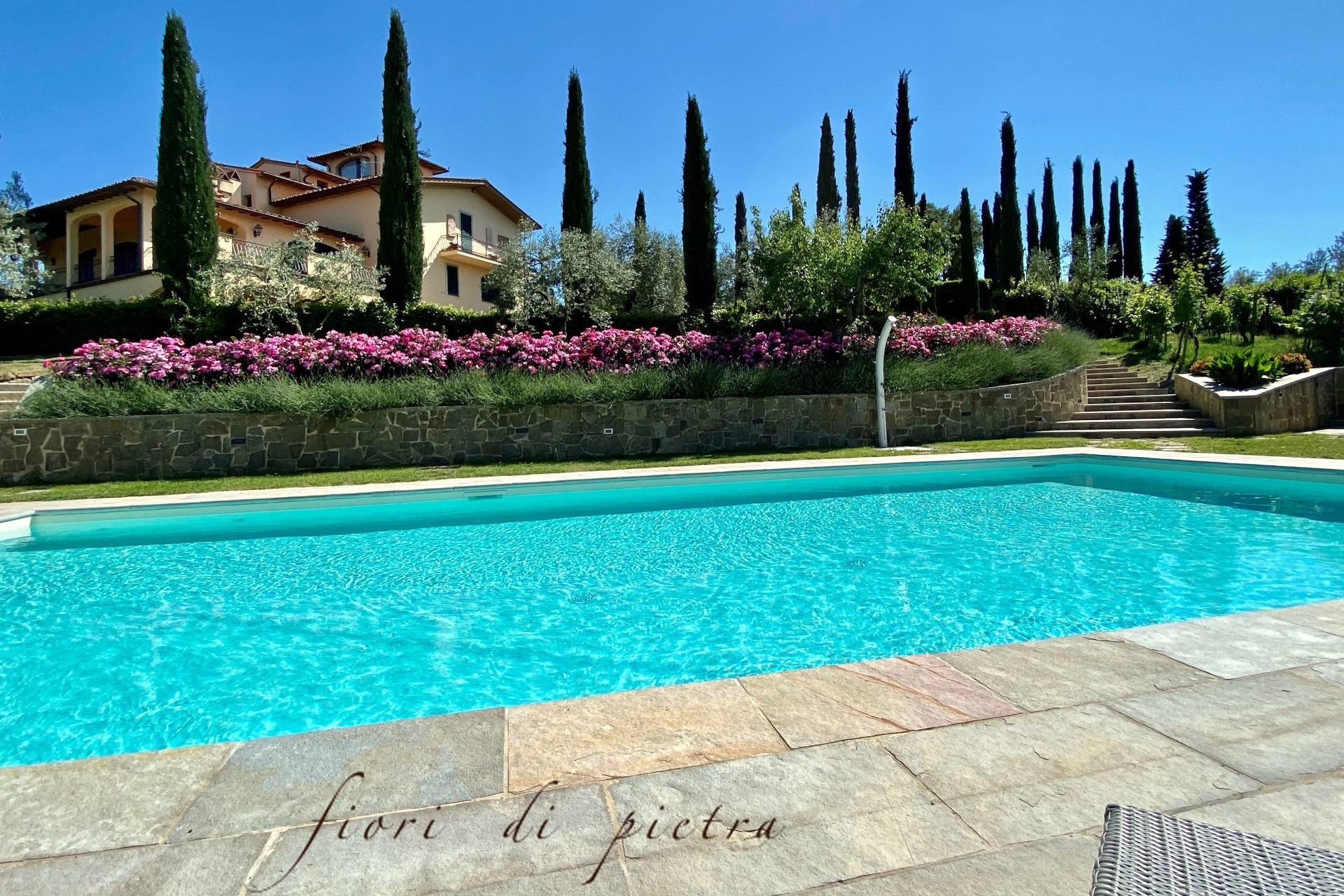 Realizzazione Piscine in pietra IRON BROWN