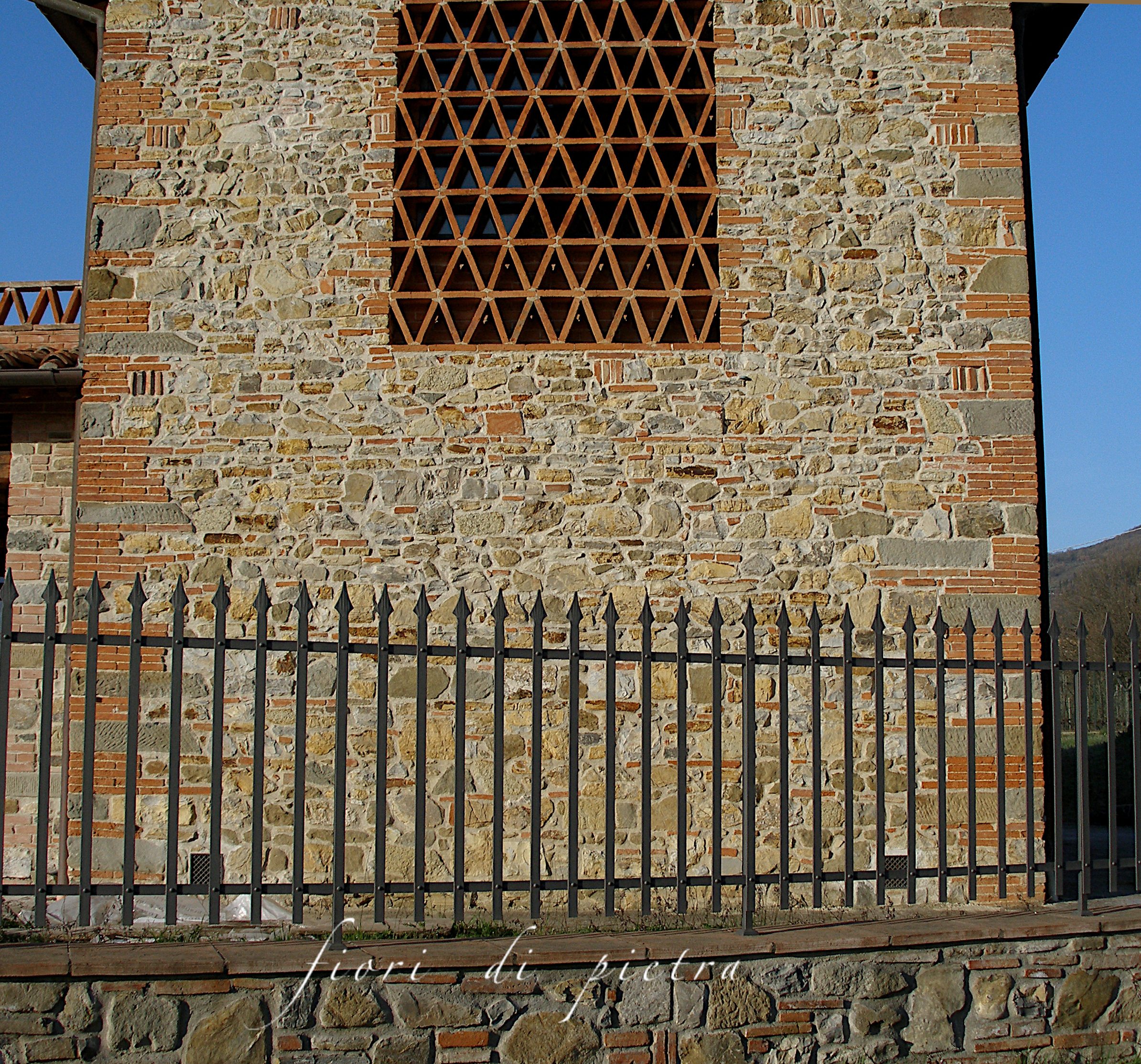 Realizzazione Rivestimenti in pietra Toscana - € 50,00/mq+iva