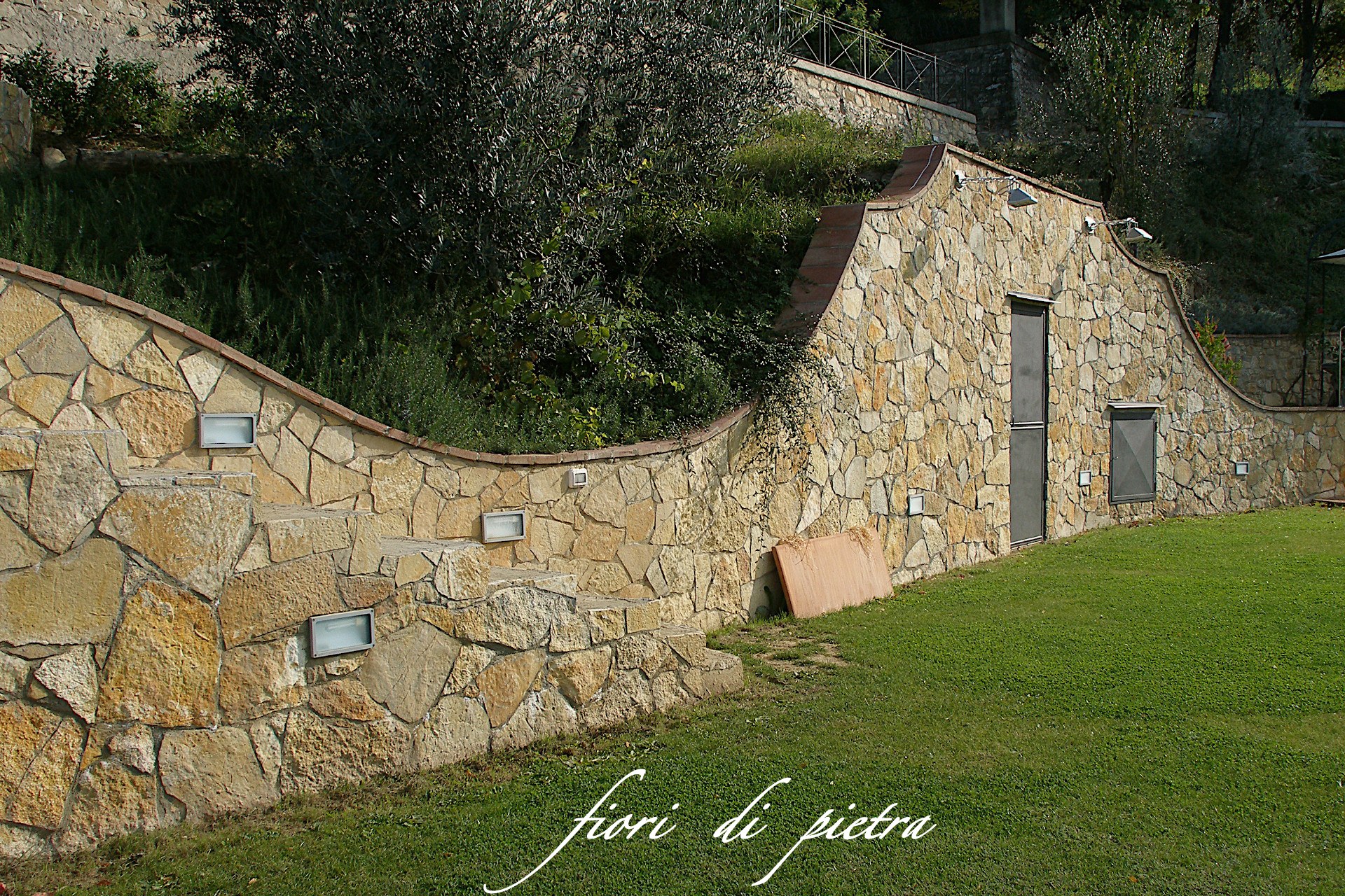 Realizzazione Rivestimenti in pietra Alberese - Galestro - € 30,00/mq + iva